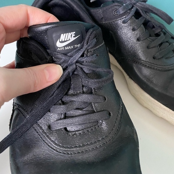 NIKE Air Max Thea Black Running Shoes, Women’s Size 8, Preloved - Picture 2 of 9